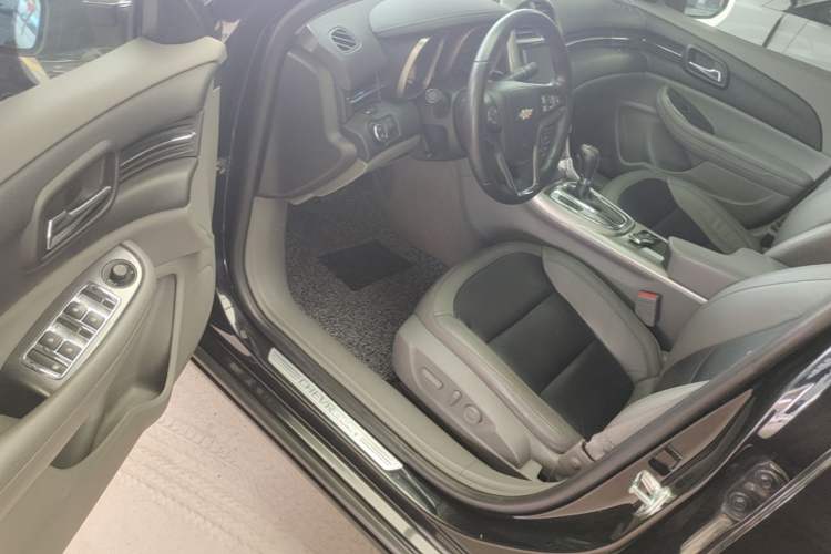 Used Chevrolet Malibu 2014 2.0L Automatic Luxury Edition Driver Seat