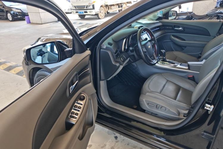 Used Chevrolet Malibu 2014 2.0L Automatic Luxury Edition Driver Seat