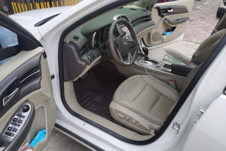 Used Chevrolet Malibu 2014 2.0L Automatic Luxury Edition Driver Seat