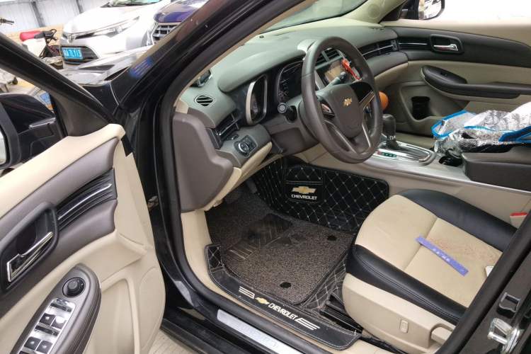Used Chevrolet Malibu 2014 2.0L Automatic Comfort Edition Driver Seat