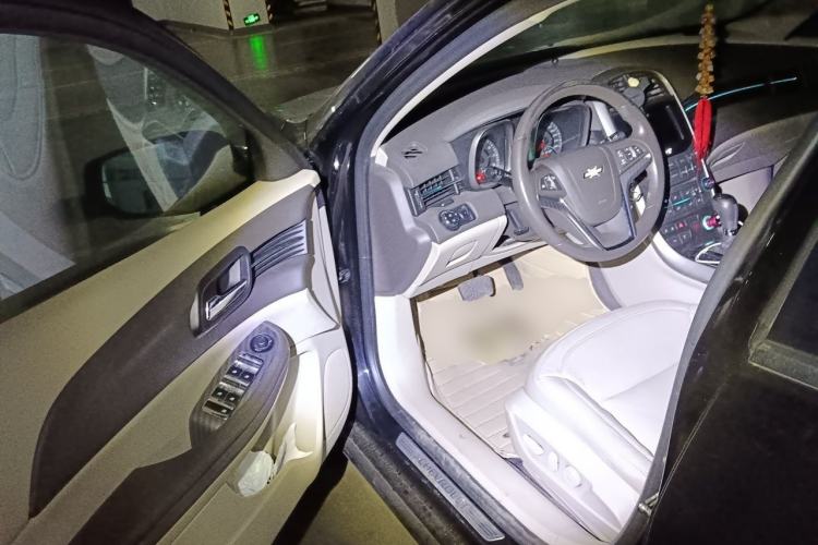 Used Chevrolet Malibu 2014 2.0L Automatic Luxury Edition Driver Seat