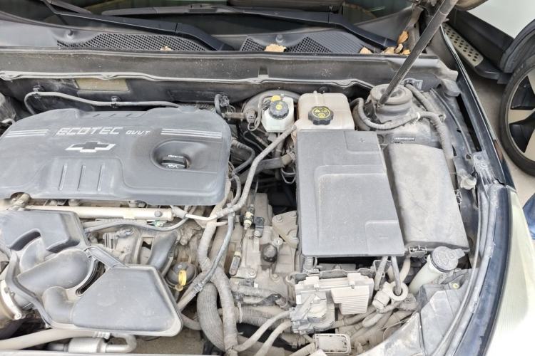Used Chevrolet Malibu 2014 2.0L Automatic Luxury Edition Engine Bay Left