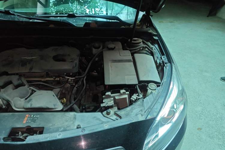 Used Chevrolet Malibu 2014 2.0L Automatic Comfort Edition Engine Bay Left