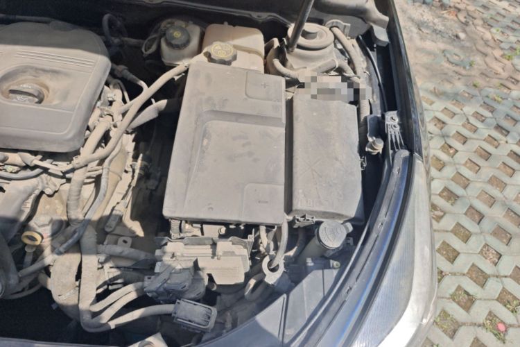 Used Chevrolet Malibu 2014 2.0L Automatic Luxury Edition Engine Bay Left