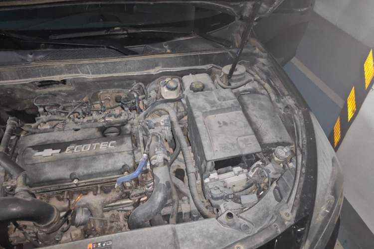 Used Chevrolet Malibu 2014 1.6T Automatic Comfort Edition Engine Bay Left