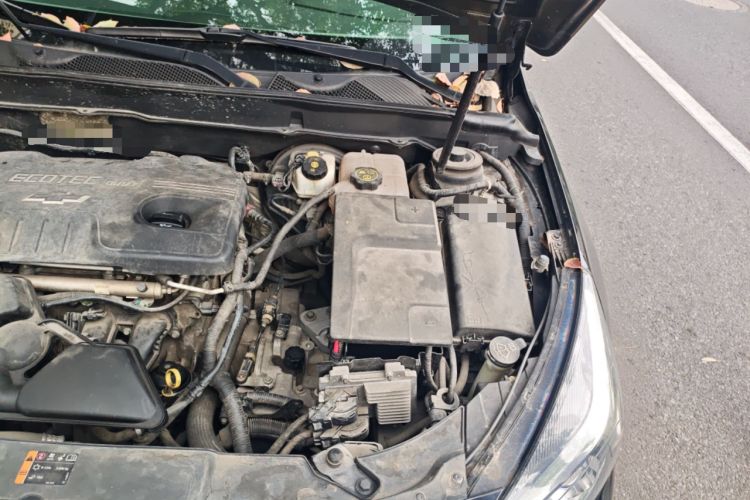 Used Chevrolet Malibu 2014 2.0L Automatic Luxury Edition Engine Bay Left