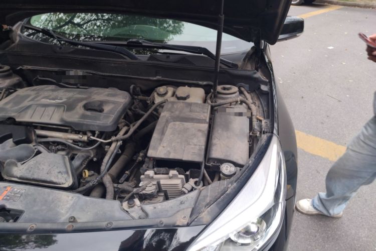 Used Chevrolet Malibu 2014 2.0L Automatic Luxury Edition Engine Bay Left