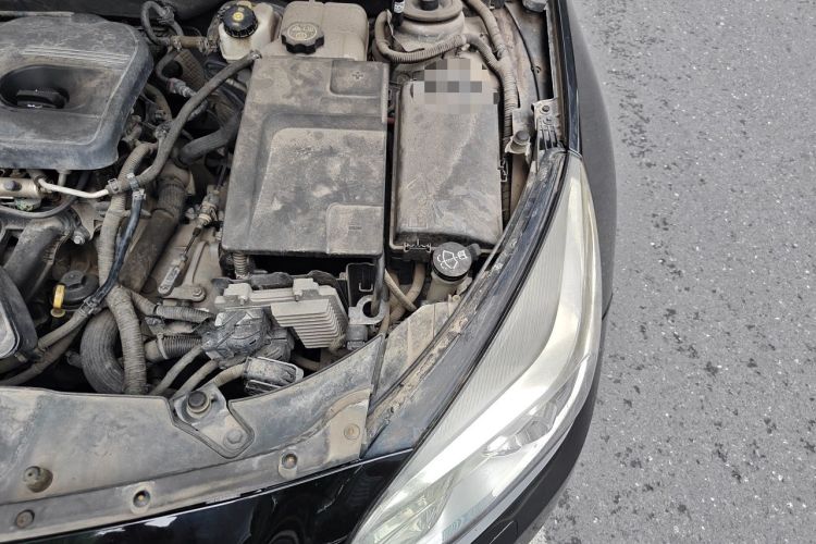 Used Chevrolet Malibu 2014 2.0L Automatic Luxury Edition Engine Bay Left