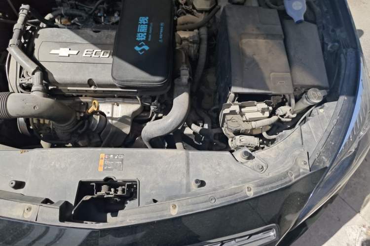 Used Chevrolet Malibu 2014 1.6T Automatic Comfort Edition Engine Bay Left