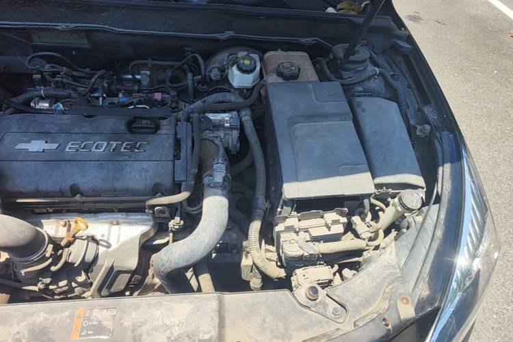 Used Chevrolet Malibu 2014 1.6T Automatic Comfort Edition Engine Bay Left