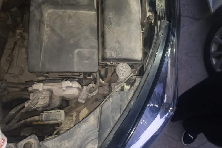 Used Chevrolet Malibu 2014 2.0L Automatic Luxury Edition Engine Bay Left