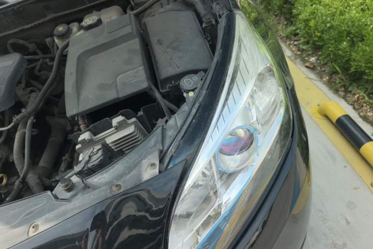 Used Chevrolet Malibu 2014 2.0L Automatic Comfort Edition Engine Bay Left