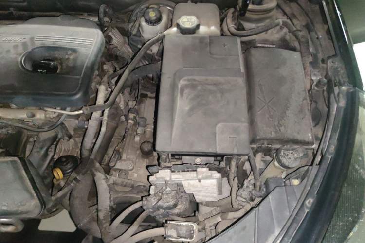 Used Chevrolet Malibu 2014 2.0L Automatic Luxury Edition Engine Bay Left