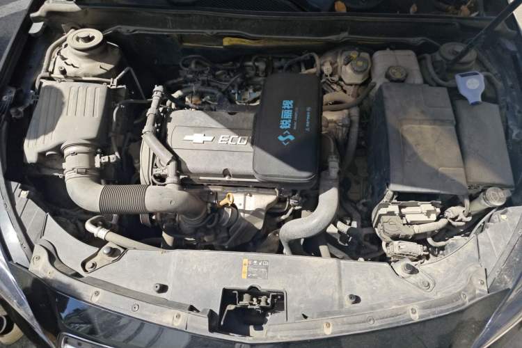 Used Chevrolet Malibu 2014 1.6T Automatic Comfort Edition Engine Bay
