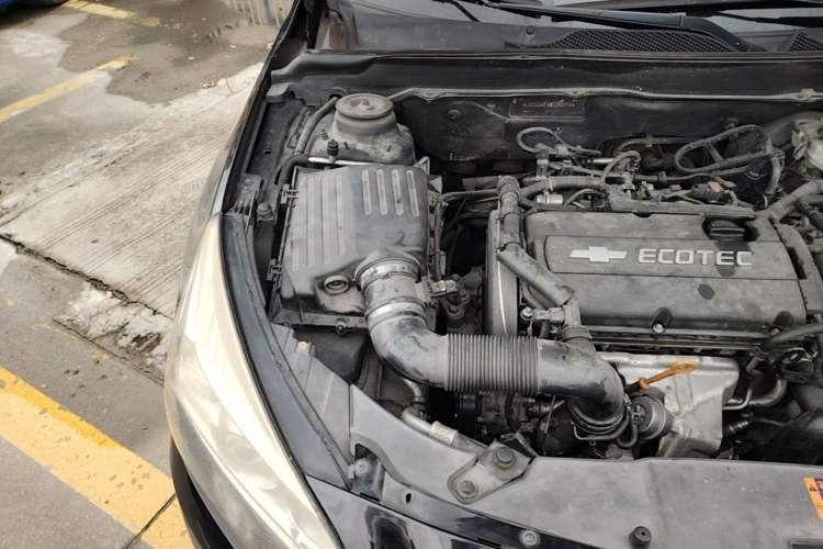 Used Chevrolet Malibu 2014 1.6T Automatic Comfort Edition Engine Bay Right