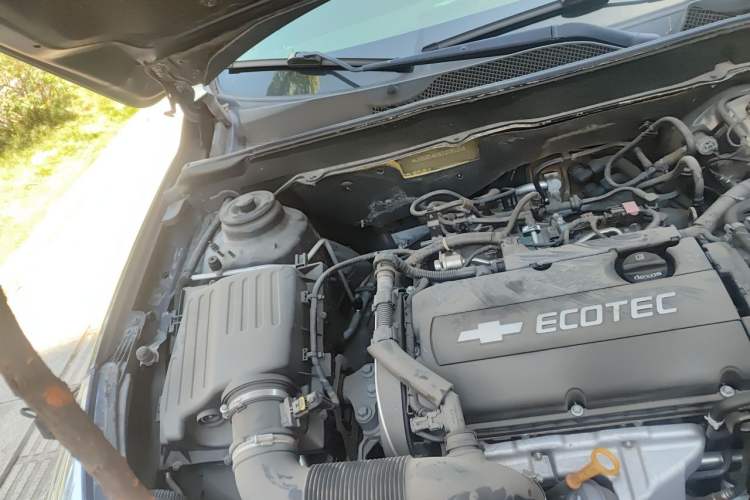 Used Chevrolet Malibu 2014 1.6T Automatic Luxury Edition Engine Bay Right
