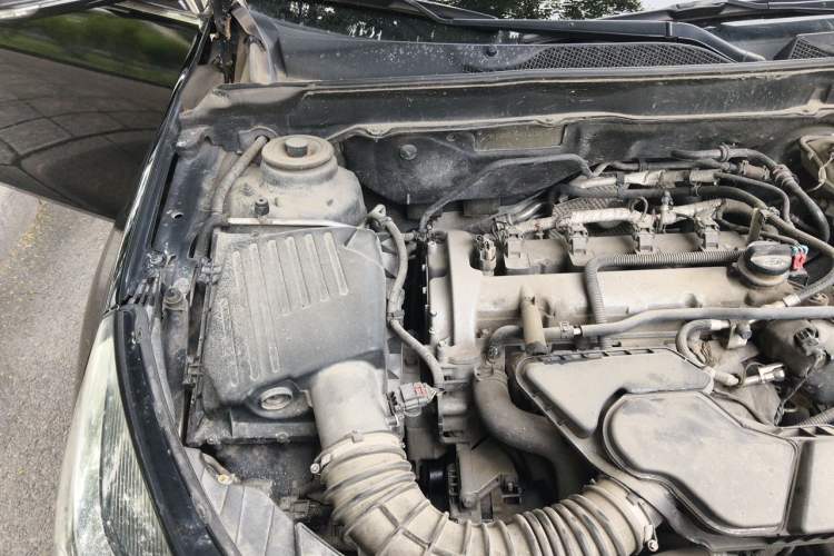 Used Chevrolet Malibu 2014 2.4L Automatic Luxury Edition Engine Bay Right