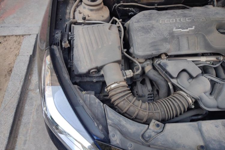 Used Chevrolet Malibu 2014 2.0L Automatic Luxury Edition Engine Bay Right