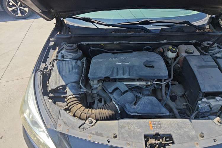 Used Chevrolet Malibu 2014 2.0L Automatic Comfort Edition Engine Bay Right