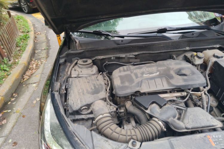 Used Chevrolet Malibu 2014 2.0L Automatic Luxury Edition Engine Bay Right