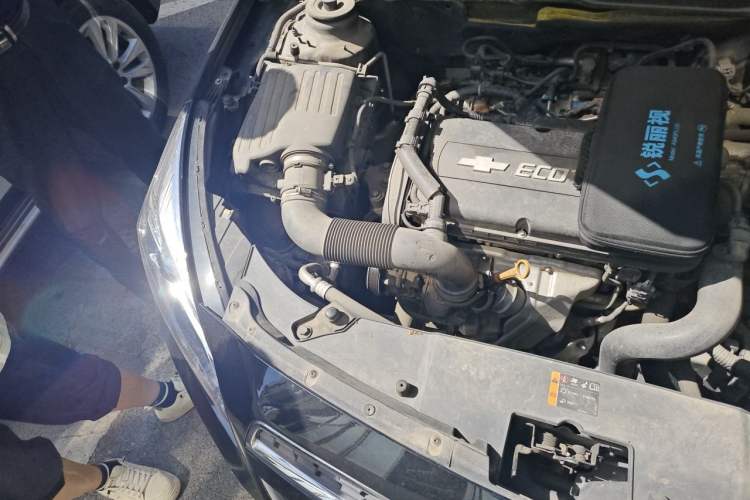 Used Chevrolet Malibu 2014 1.6T Automatic Comfort Edition Engine Bay Right
