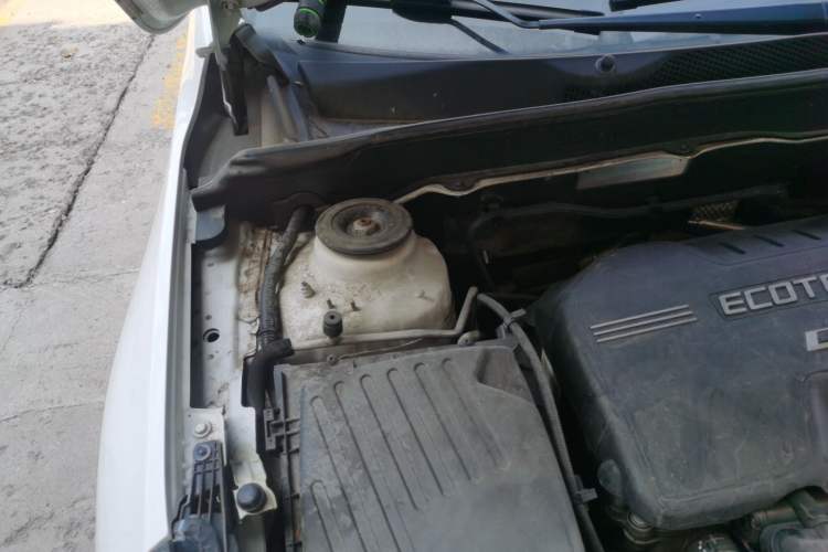 Used Chevrolet Malibu 2014 2.0L Automatic Luxury Edition Engine Bay Right