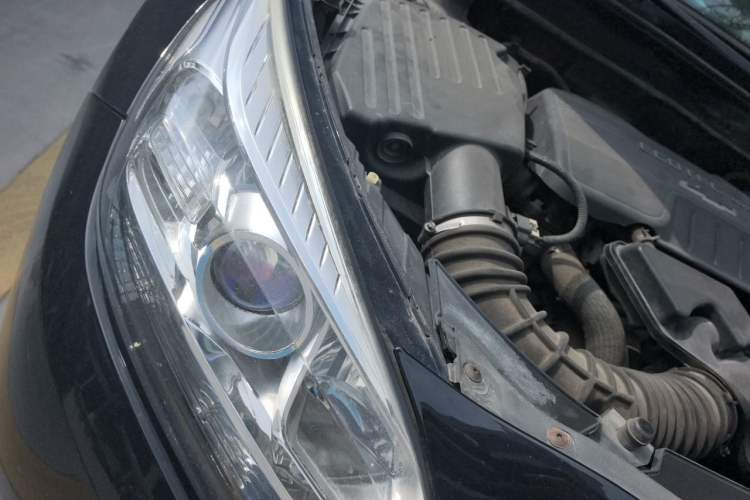 Used Chevrolet Malibu 2014 2.0L Automatic Comfort Edition Engine Bay Right