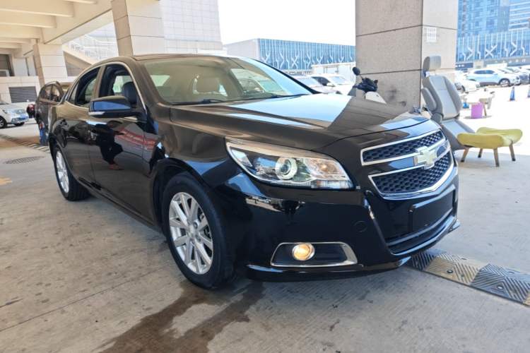 Used Chevrolet Malibu 2014 2.0L Automatic Luxury Edition Front Right 45 Deg