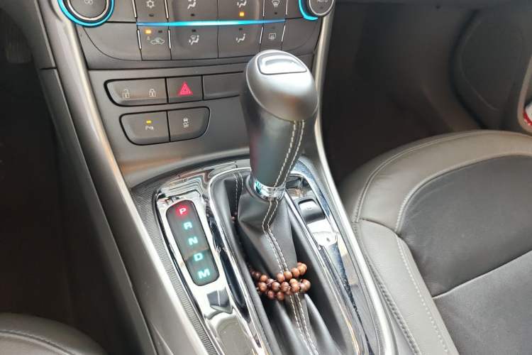 Used Chevrolet Malibu 2014 2.0L Automatic Luxury Edition Gear Lever