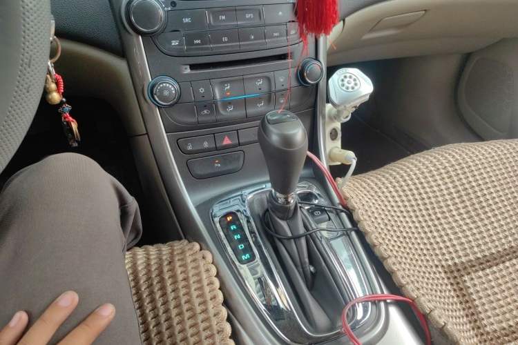 Used Chevrolet Malibu 2014 2.0L Automatic Comfort Edition Gear Lever