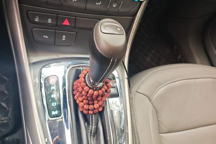 Used Chevrolet Malibu 2014 2.0L Automatic Luxury Edition Gear Lever