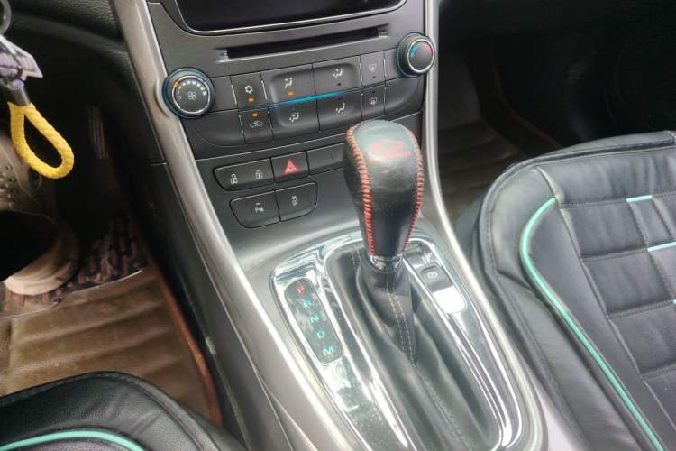 Used Chevrolet Malibu 2014 1.6T Automatic Comfort Edition Gear Lever