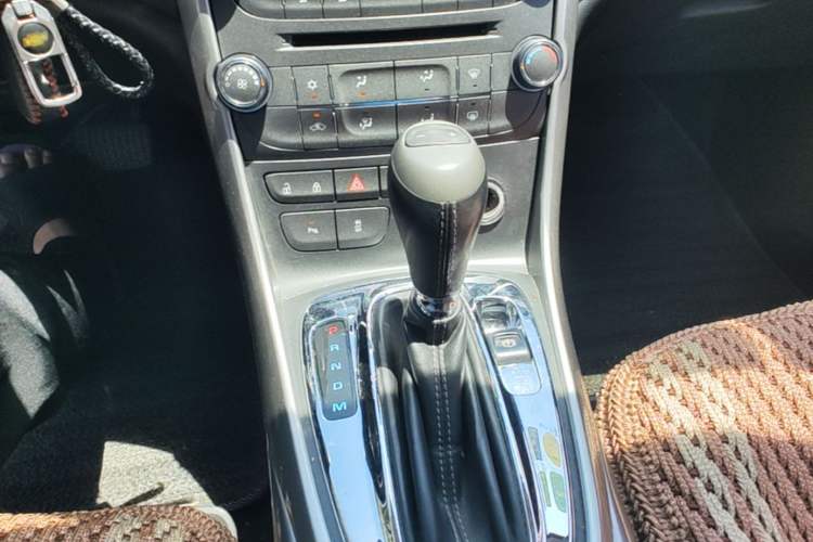 Used Chevrolet Malibu 2014 1.6T Automatic Comfort Edition Gear Lever