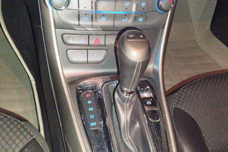 Used Chevrolet Malibu 2014 1.6T Automatic Comfort Edition Gear Lever