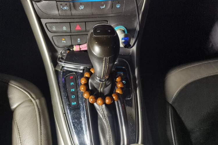 Used Chevrolet Malibu 2014 2.4L Automatic Luxury Edition Gear Lever