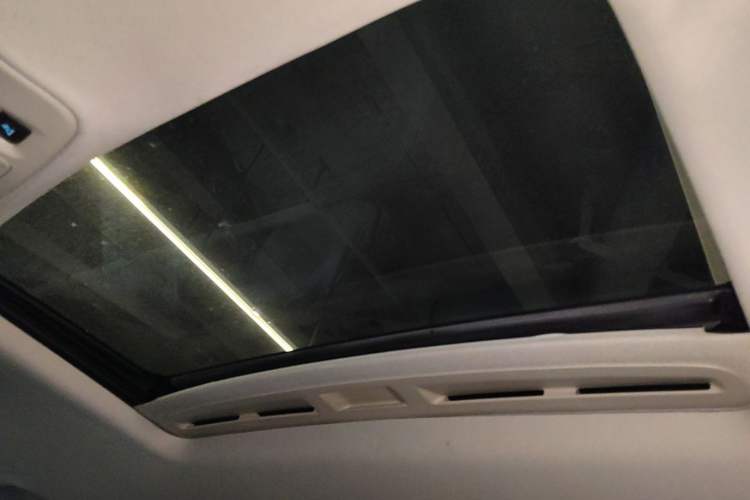 Used Chevrolet Malibu 2014 2.0L Automatic Luxury Edition Headliner