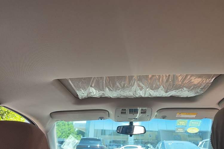 Used Chevrolet Malibu 2014 1.6T Automatic Comfort Edition Headliner