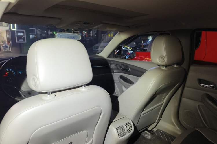 Used Chevrolet Malibu 2014 2.4L Automatic Luxury Edition Headliner