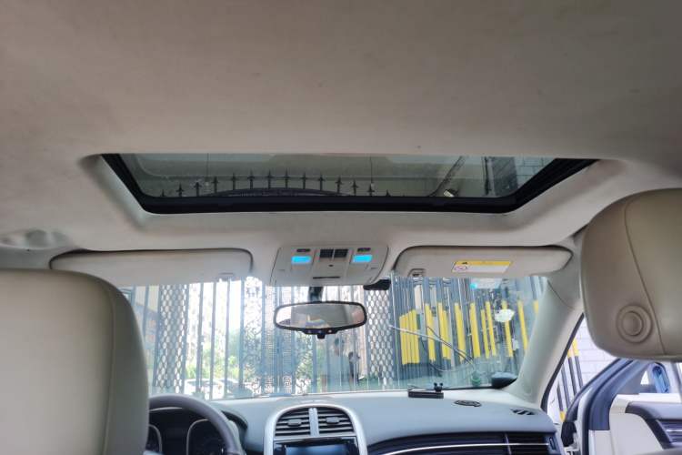 Used Chevrolet Malibu 2014 2.0L Automatic Luxury Edition Headliner