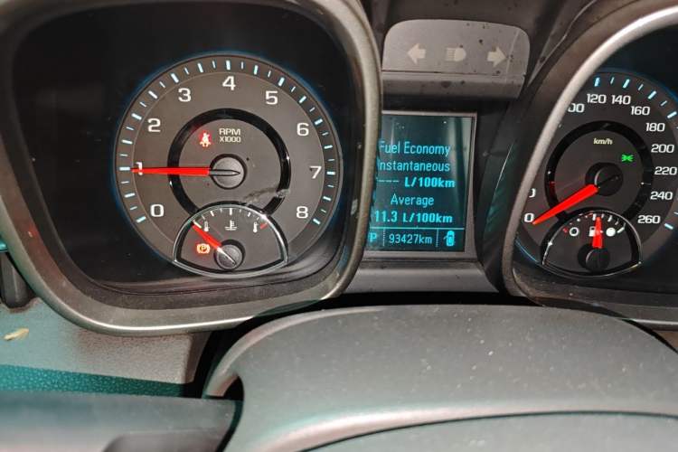 Used Chevrolet Malibu 2014 2.0L Automatic Comfort Edition Odometer Close Up