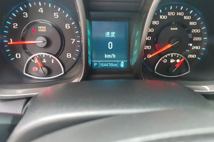 Used Chevrolet Malibu 2014 2.0L Automatic Luxury Edition Odometer Close Up