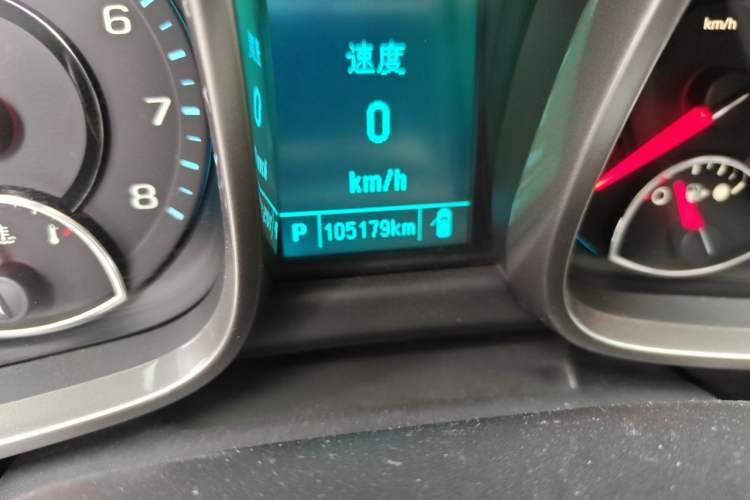 Used Chevrolet Malibu 2014 2.0L Automatic Luxury Edition Odometer Close Up