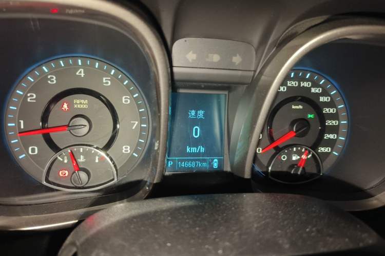 Used Chevrolet Malibu 2014 2.4L Automatic Luxury Edition Odometer Close Up