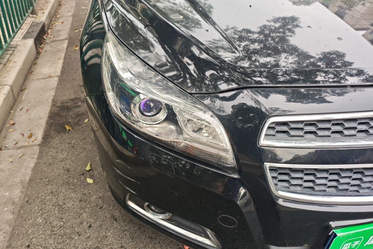 Used Chevrolet Malibu 2014 2.0L Automatic Luxury Edition Right Front Headlight