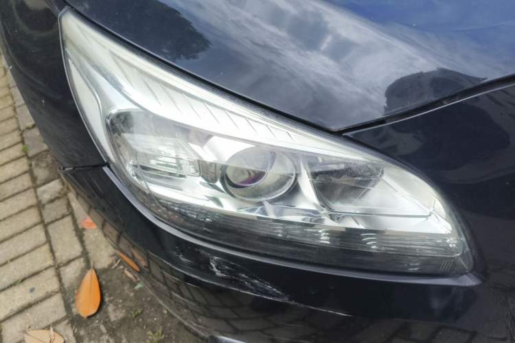 Used Chevrolet Malibu 2014 2.0L Automatic Comfort Edition Right Front Headlight