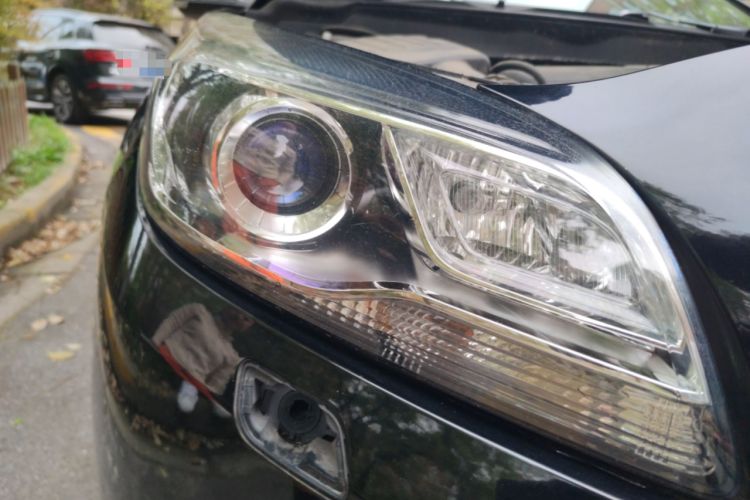 Used Chevrolet Malibu 2014 2.0L Automatic Luxury Edition Right Front Headlight