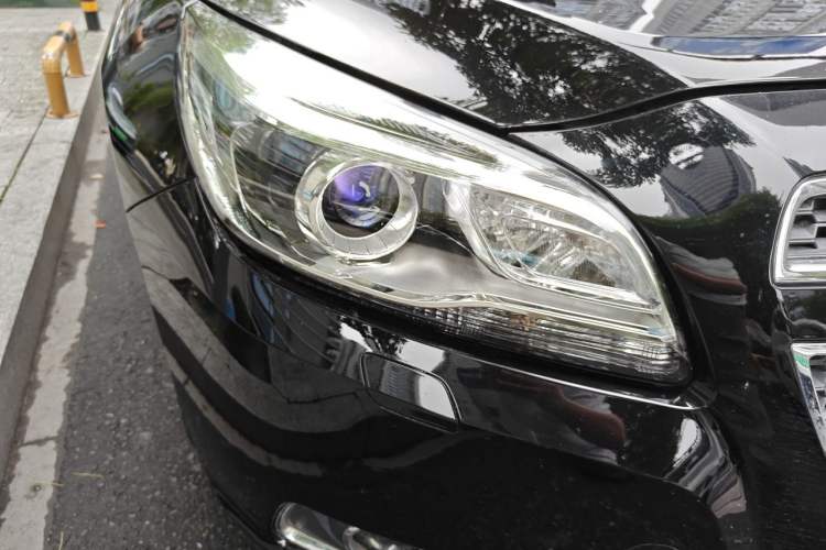 Used Chevrolet Malibu 2014 2.0L Automatic Luxury Edition Right Front Headlight