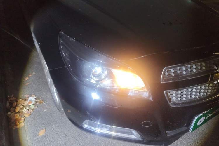 Used Chevrolet Malibu 2014 2.4L Automatic Luxury Edition Right Front Headlight