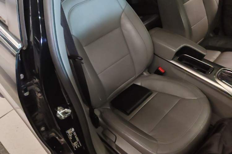 Used Chevrolet Malibu 2014 2.0L Automatic Luxury Edition Right Front Seat