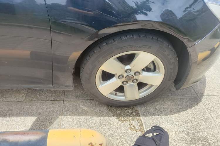 Used Chevrolet Malibu 2014 1.6T Automatic Luxury Edition Right Front Wheel Hub